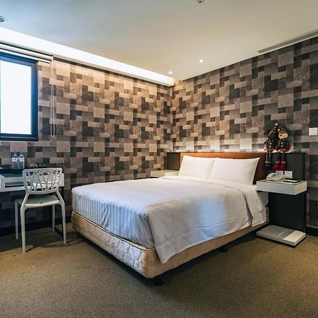 Hotel Puri Taipei Station Branch Bagian luar foto