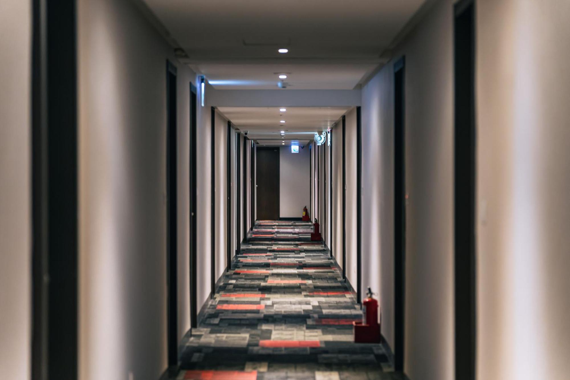 Hotel Puri Taipei Station Branch Bagian luar foto