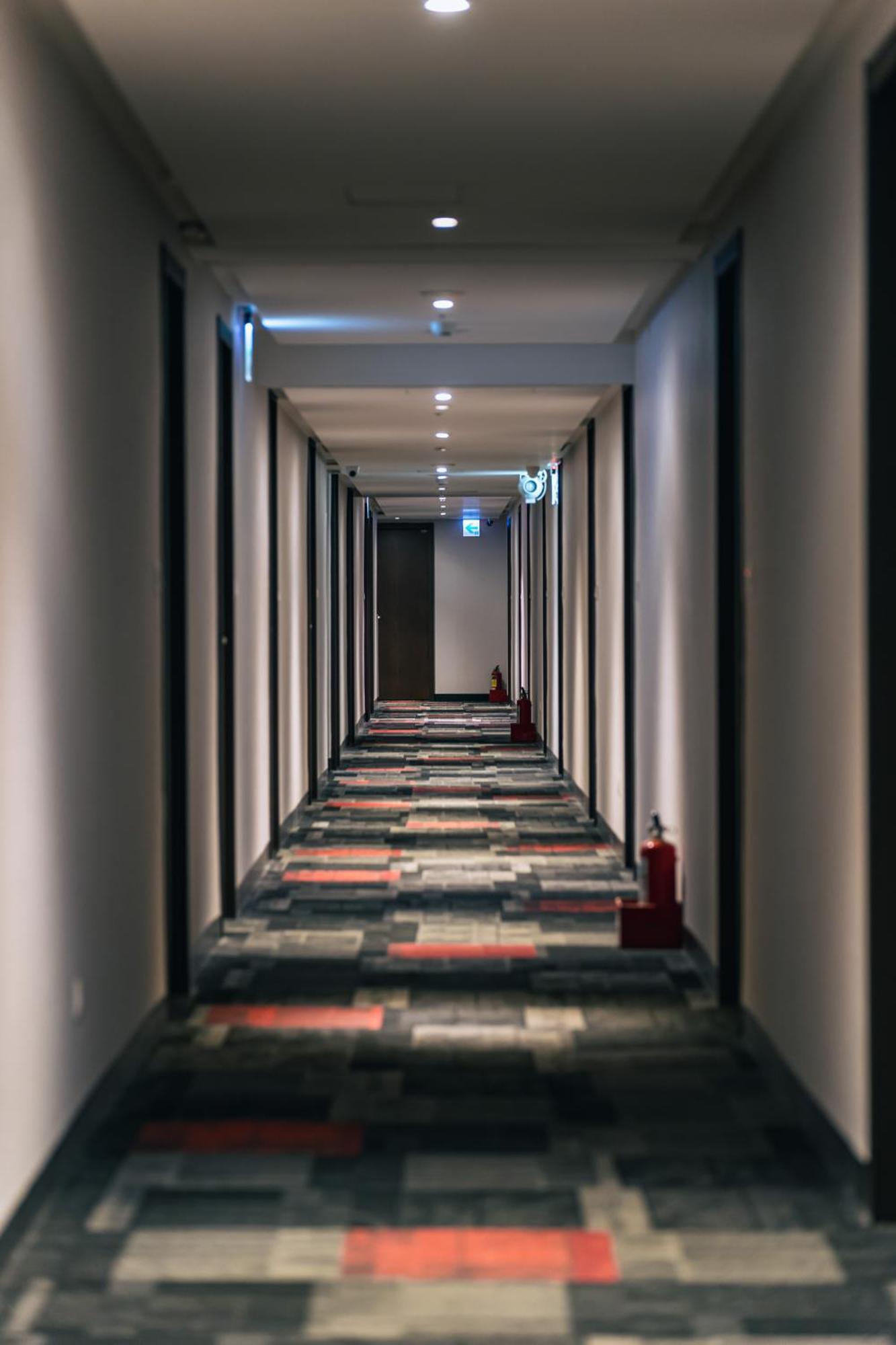 Hotel Puri Taipei Station Branch Bagian luar foto