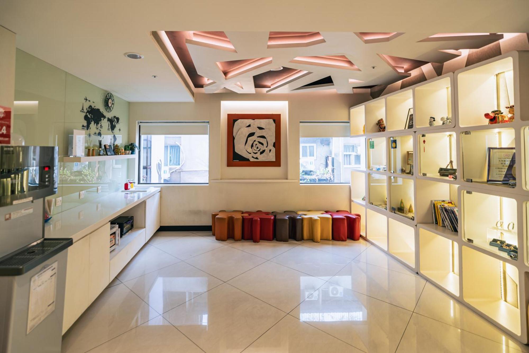 Hotel Puri Taipei Station Branch Bagian luar foto