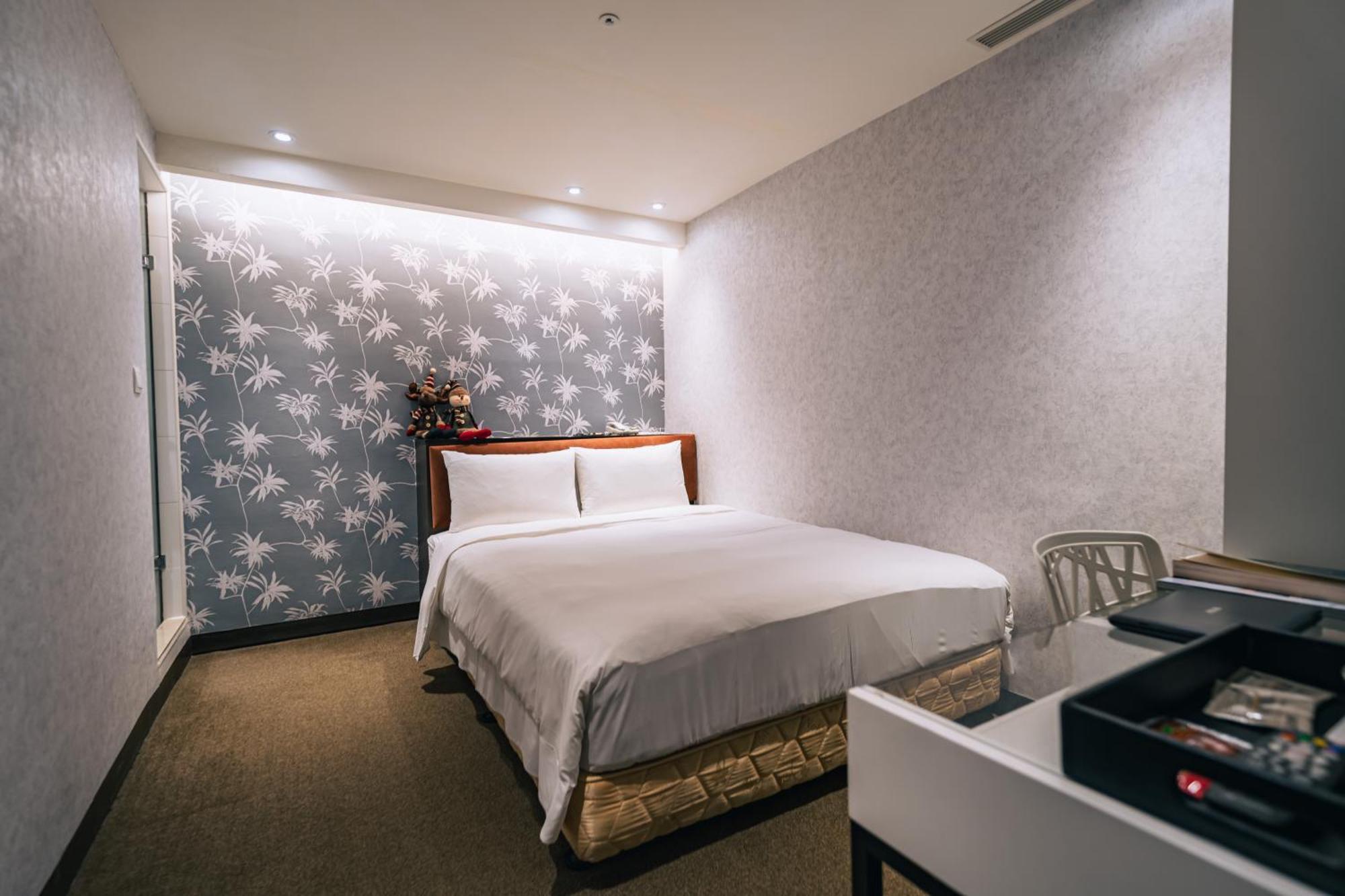 Hotel Puri Taipei Station Branch Bagian luar foto